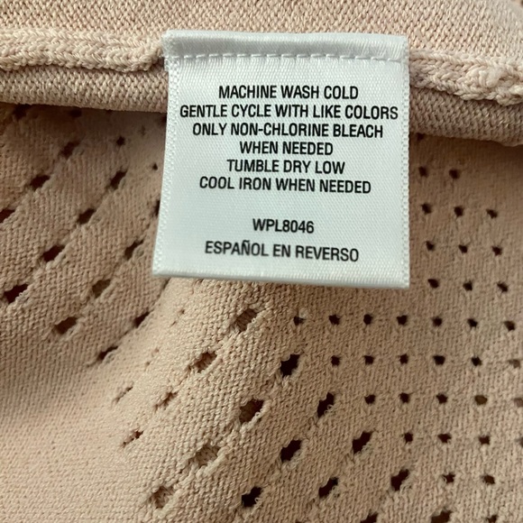 Cold shoulder, long sleeved top - Picture 4 of 7